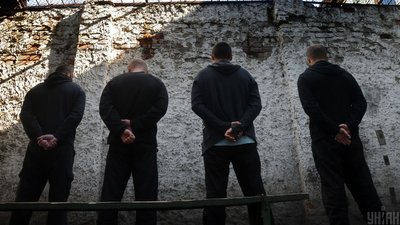 Поліція затримала кримінальних авторитетів, які обклали даниною ув'язнених