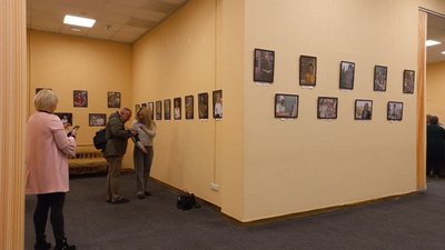 "Жіночий портрет". У Миколаєві відкрили фотовиставку, присвячену жінкам