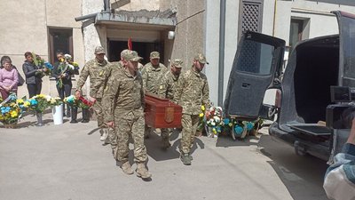 Дім печалі, похорон бійця Віталія Тимківа Дім печалі, похорон бійця Віталія Тимківа