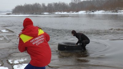 У Франківську надзвичайники обстежили місця для купання на Водохреще У Франківську надзвичайники обстежили місця для купання на Водохреще