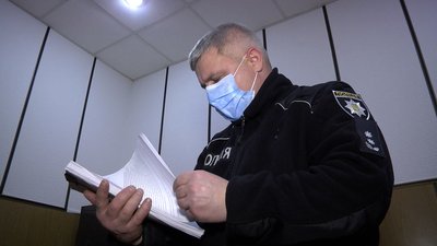 Недобудовані сходи: у Новгороді-Сіверському вже рік не можуть відремонтувати ґанок будинку культури