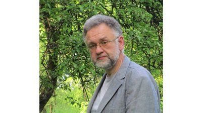 "У нас є тільки оце одне – воювати й перемагати". Письменник Володимир Єшкілєв про війну і сенси