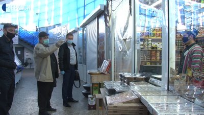 Продавців черкаських ринків перевірили на дотримання правил Продавців черкаських ринків перевірили на дотримання правил