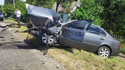 На Рівненщині легковик врізався у автокран: обидва водії загинули На Рівненщині легковик врізався у автокран: обидва водії загинули
