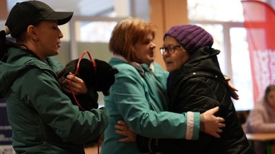 Евакуація з Донецької області, як евакуюють маломобільних людей