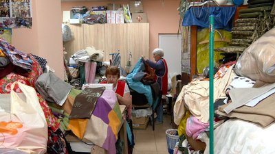 Як працюють волонтери "Дніпровського" у Черкасах