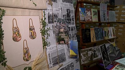 Бібліотекарі в Сумах представлять виставку світлин, присвячених Петропавлівській вулиці Бібліотекарі в Сумах представлять виставку світлин, присвячених Петропавлівській вулиці
