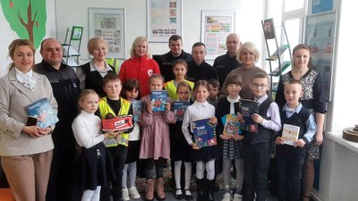 Новий "Клас безпеки" відкрився на Житомирщині – перше заняття провели рятувальники Новий "Клас безпеки" відкрився на Житомирщині – перше заняття провели рятувальники