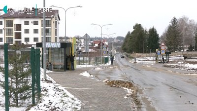Щасливі на "Щасливому": у Рівному на мікрорайон пустили першу маршрутку