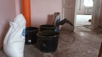 Волонтери зі всієї України допомагають облаштовувати музейну резиденцію на Тернопільщині Волонтери зі всієї України допомагають облаштовувати музейну резиденцію на Тернопільщині
