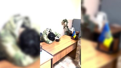 Чернівецькі прикордонники врятували чоловіка 