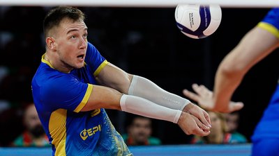 Олег Плотницький у матчі України проти Португалії на Євро-2026 з волейболу