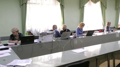 У Херсоні продовжують приймати протоколи дільничних комісій з результатами голосування У Херсоні продовжують приймати протоколи дільничних комісій з результатами голосування