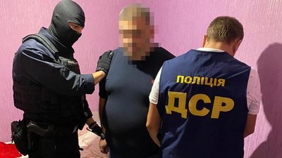 У Харкові у чоловіка вимагали 100 тисяч доларів та погрожували вбити дитину У Харкові у чоловіка вимагали 100 тисяч доларів та погрожували вбити дитину