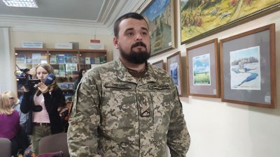 Боровся віршами за правду і свободу: у Тернополі презентували збірку бійця Назара Мялікгулиєва Боровся віршами за правду і свободу: у Тернополі презентували збірку бійця Назара Мялікгулиєва