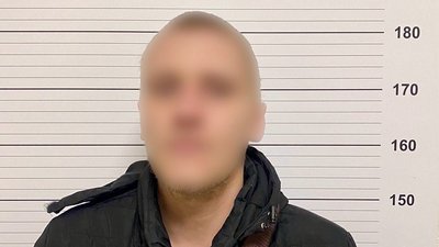 На Закарпатті затримали чоловіка за підозрою в крадіжці в торговому центрі На Закарпатті затримали чоловіка за підозрою в крадіжці в торговому центрі