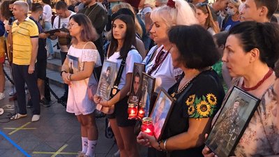 У рамках "Вишиванкового фестивалю" в Одесі пройшла акція пам'яті У рамках "Вишиванкового фестивалю" в Одесі пройшла акція пам'яті