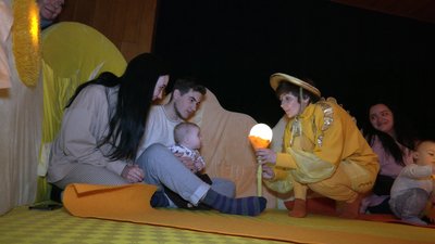 "Залучаємо глядача, батьків і дітей": у Рівному малюкам показали інтерактивну виставу "Залучаємо глядача, батьків і дітей": у Рівному малюкам показали інтерактивну виставу