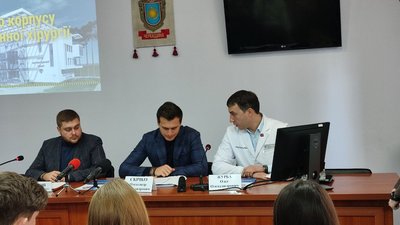 Гелікоптерний майданчик і збільшений штат: у Черкаському обласному кардіоцентрі буде нове відділення Гелікоптерний майданчик і збільшений штат: у Черкаському обласному кардіоцентрі буде нове відділення