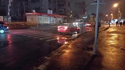 У Вінниці автівка збила регулювальника