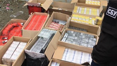 На Житомирщині СБУ заблокувала загальнонаціональний канал збуту контрафактних цигарок