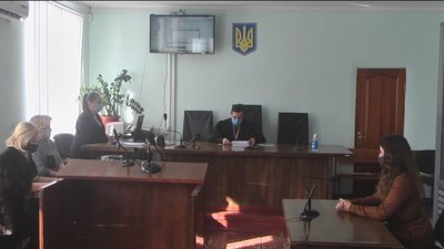 Позов до суду та 200 тисяч гривень компенсації через пост в соцмережі Позов до суду та 200 тисяч гривень компенсації через пост в соцмережі