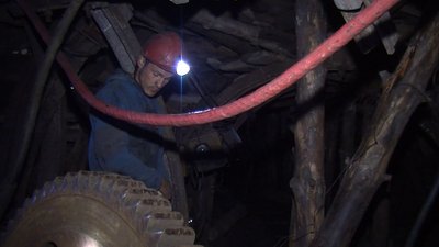 На глибині 450 метрів під землею: як працюють гірники шахти №9 на Волині