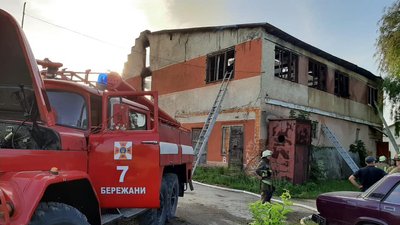На Тернопільщині горіли складські приміщення