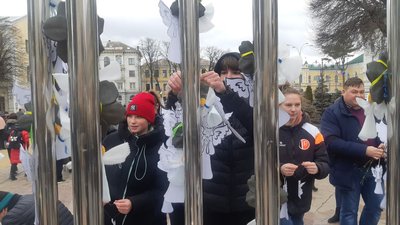 "Ангели пам’яті". У Вінниці відбулась акція, присвячена Героям Небесної Сотні "Ангели пам’яті". У Вінниці відбулась акція, присвячена Героям Небесної Сотні