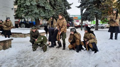 На Тернопільщині провели реконструкцію бою під Крутами На Тернопільщині провели реконструкцію бою під Крутами