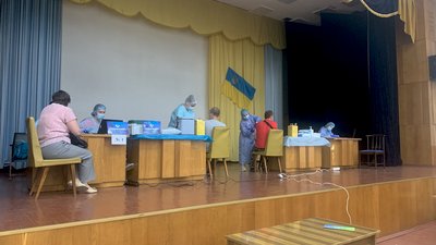 У Рівному знову запрацював Центр масової вакцинації
