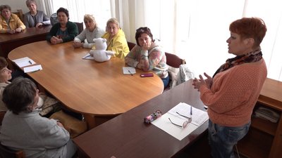 Розмовний клуб: у Черкасах переселенців навчають української мови Розмовний клуб: у Черкасах переселенців навчають української мови