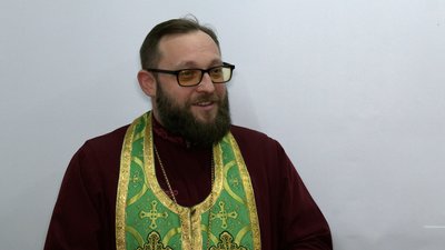 Родини шістьох загиблих бійців з Чернігівщини у війні на Сході України отримали іменні барельєфи Родини шістьох загиблих бійців з Чернігівщини у війні на Сході України отримали іменні барельєфи