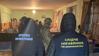 Дрова на понад мільйон гривень. На Дніпропетровщині злочинне угруповання підозрюють у шахрайстві