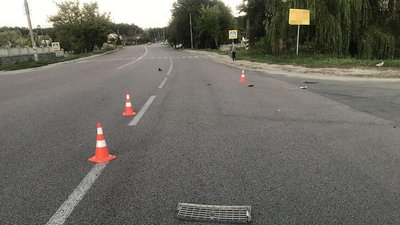 На Житомирщині автомобіль збив 44-річну жінку, яка переходила дорогу На Житомирщині автомобіль збив 44-річну жінку, яка переходила дорогу