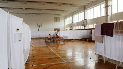 В Ужгороді передали побутову техніку вимушеним переселенцям
