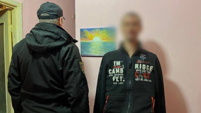 Відкрив стрілянину в багатоповерхівці: у Мукачеві затримали підозрюваного Відкрив стрілянину в багатоповерхівці: у Мукачеві затримали підозрюваного