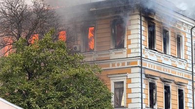 НАНУ у Києві горить