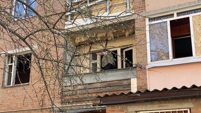 Обстріл Супрунівки Полтавської ТГ: як місцеві рятують помешкання хто їм допомагає Обстріл Супрунівки Полтавської ТГ: як місцеві рятують помешкання хто їм допомагає