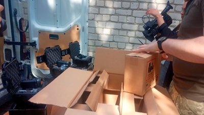 648 приладів нічного бачення передали волонтери з гуманітарного хабу "Житомир" десантникам 648 приладів нічного бачення передали волонтери з гуманітарного хабу "Житомир" десантникам