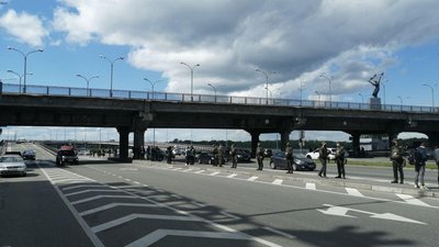 У Києві частково обмежать рух на мосту метро