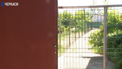 У Черкасах сусіди зійшлися в сутичці через металеву огорожу У Черкасах сусіди зійшлися в сутичці через металеву огорожу