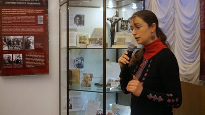 Голодомор очима дисидентів. У Дніпрі відкрили виставку «Неприборкана пам’ять». Фоторепортаж Голодомор очима дисидентів. У Дніпрі відкрили виставку «Неприборкана пам’ять». Фоторепортаж
