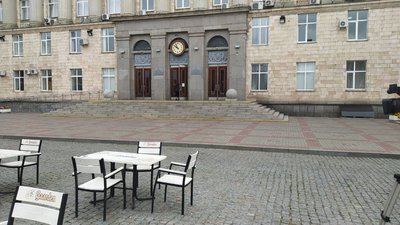 Проти карантину вихідного дня: у Черкасах мітингують ресторатори Проти карантину вихідного дня: у Черкасах мітингують ресторатори