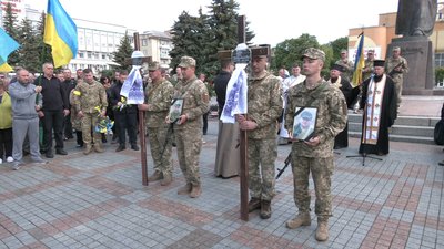 У Рівному попрощалися із братами Зіберами, які загинули на сході України У Рівному попрощалися із братами Зіберами, які загинули на сході України