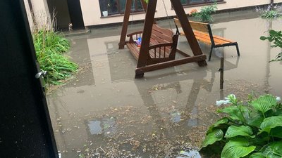 Підтоплені дитсадки і знеструмлені оселі: у Рівному ліквідовують наслідки зливи Підтоплені дитсадки і знеструмлені оселі: у Рівному ліквідовують наслідки зливи