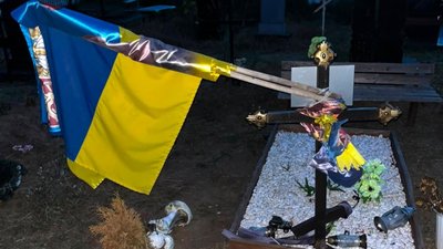 Пошкодили могилу військового Одещина