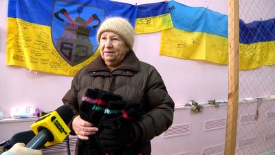 Шкарпетки, воїни, Нескорені україночки, волонтери, нитки, ЗСУ, ЦНАП Шкарпетки, воїни, Нескорені україночки, волонтери, нитки, ЗСУ, ЦНАП
