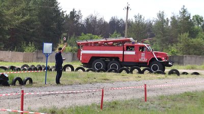 На Луганщині пройшли змагання серед співробітників ДСНС На Луганщині пройшли змагання серед співробітників ДСНС