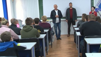 Навчають колишні й нинішні студенти: у Черкасах почалися ІТ-курси для школярів Навчають колишні й нинішні студенти: у Черкасах почалися ІТ-курси для школярів